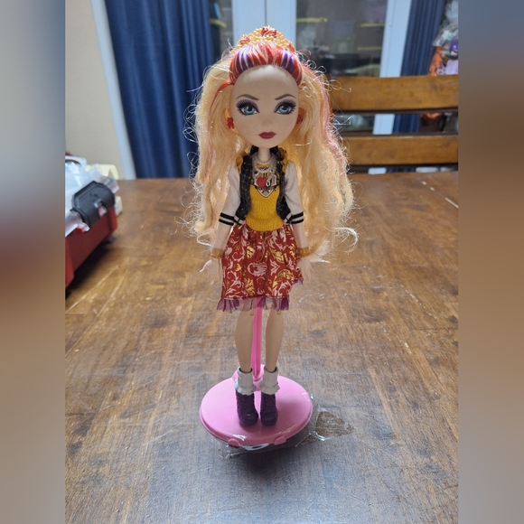 Fashionable Doll with Red and Pink Outfit - Picture 1 of 4